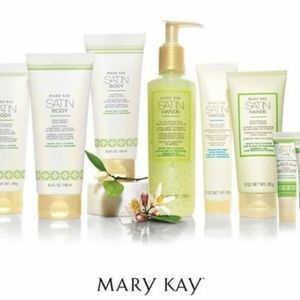 Satin hands, body and lips